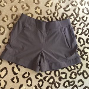 NWT Grey Calia by Carrie Underwood Mid Rise Shorts